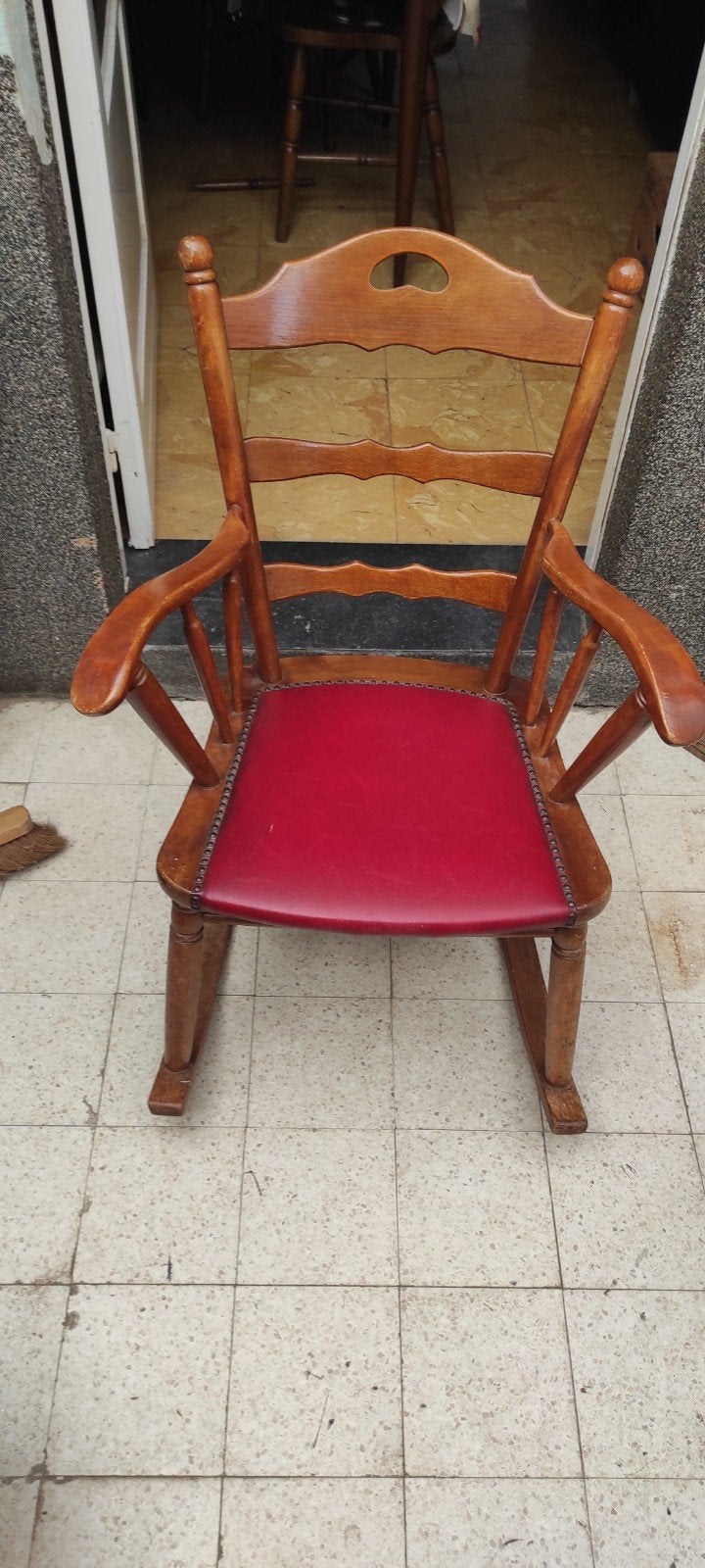 Fauteuil à bascule en chêne avec assise en teck et clous, an, Enlèvement