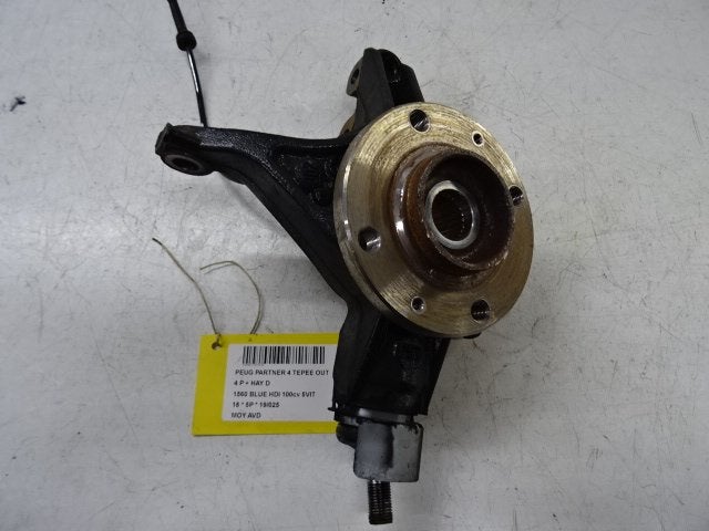 MOYEU DE ROUE AVANT DROIT Peugeot, Kontakt-peugeot@peugeot.com, Utilisé, Peugeot Deutschland GmbH, Bahnhofsplatz
65423  Rüsselsheim, DE