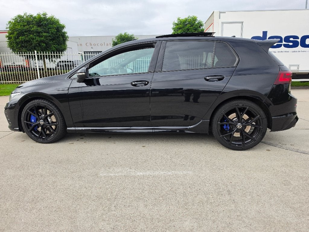 VW Golf 8 R 2.0 TSI DSG 4 Motion Black Style Akrapovic Pano, Auto's, Automaat, 1984 cc, Zwart, Leder