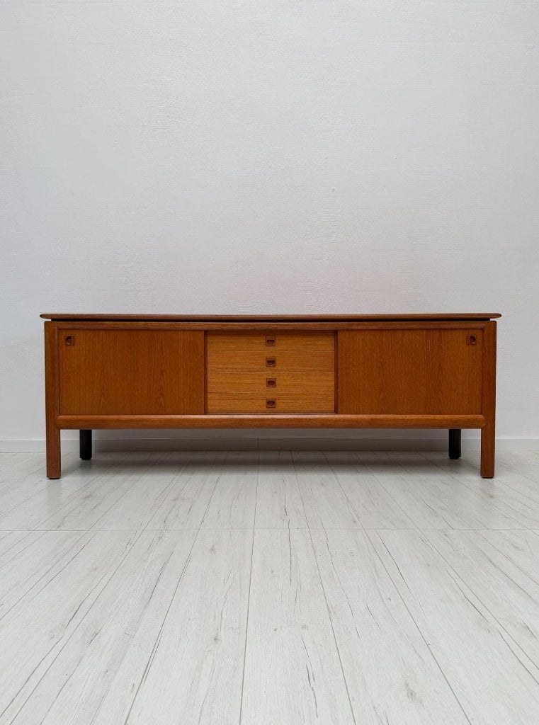 Buffet vintage danois en teck H.W. Klein Bramin années 60, Maison & Meubles, Teck, Avec tiroir(s), 25 à 50 cm, 200 cm ou plus