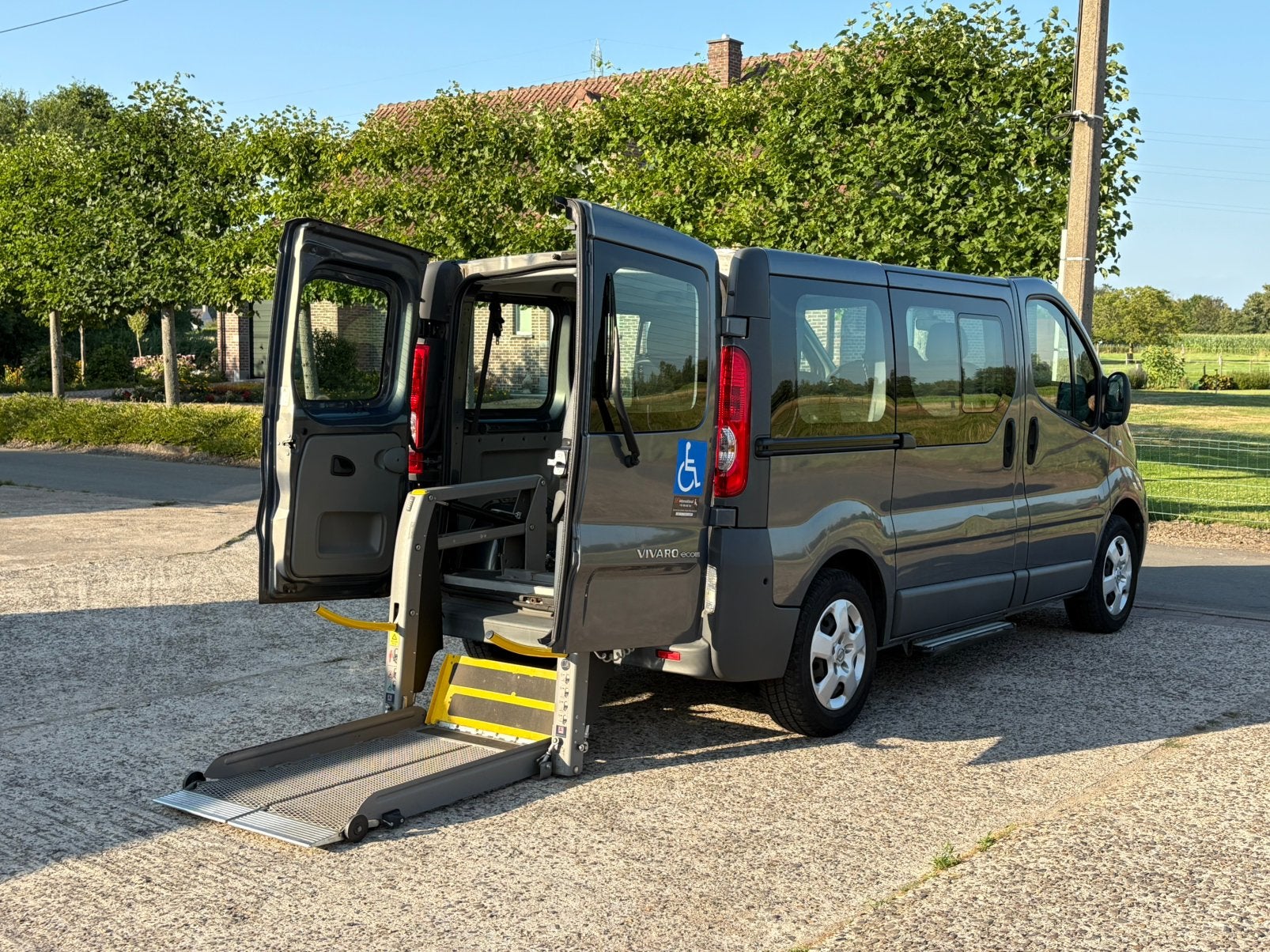 ♿️Opel Vivaro 2.0CDTI 015.000KM ROLSTOELLIF Invalide TPMR, Auto's, 4 deurs, Monovolume, Vivaro, Electronic Stability Program (ESP)