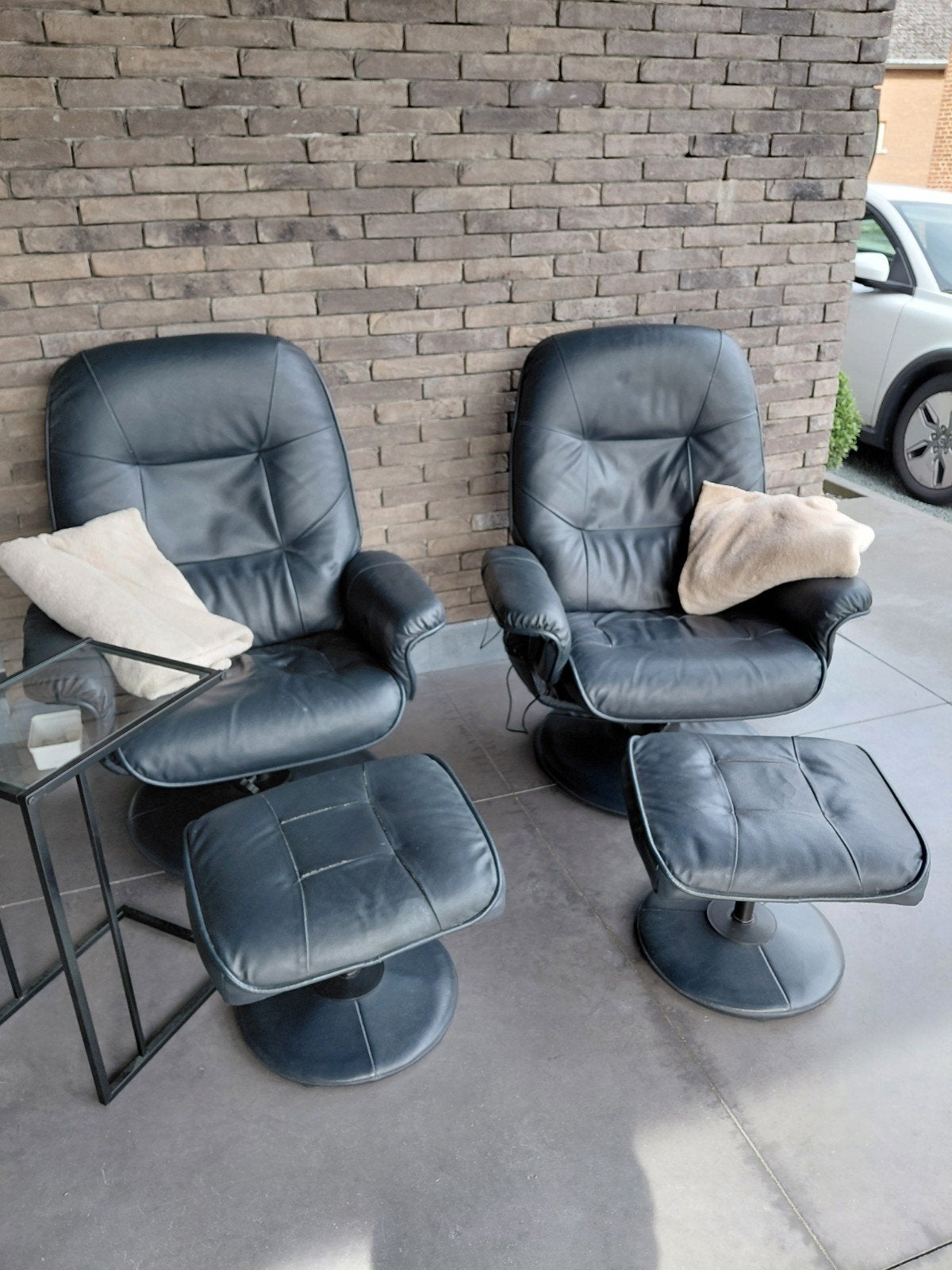 2 draai luxe lederen relaxzetels met voetenbank, Ophalen, Zo goed als nieuw, 75 tot 100 cm, Leer