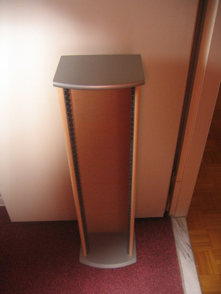 Rack pour 47 dvd, 25 à 75 disques, Comme neuf, Enlèvement, DVD