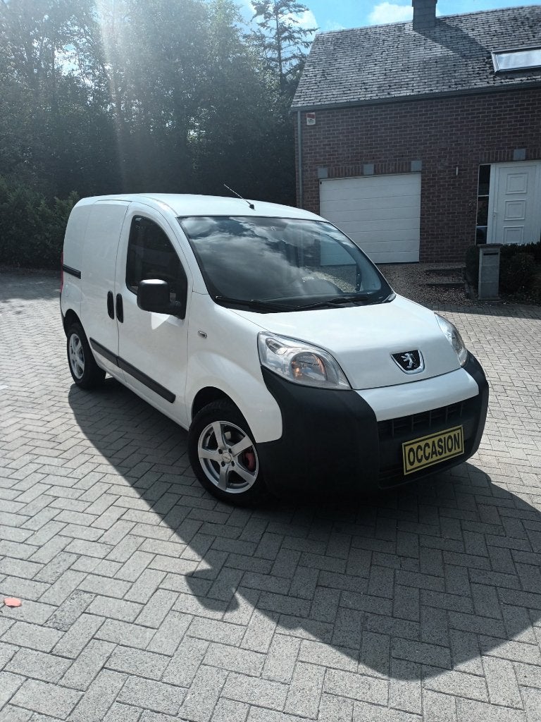 A vendre Peugeot Bipper Diesel + Kit Hiver. A SAISIR., Achat, 50 kW, 4 portes, 4 cm³