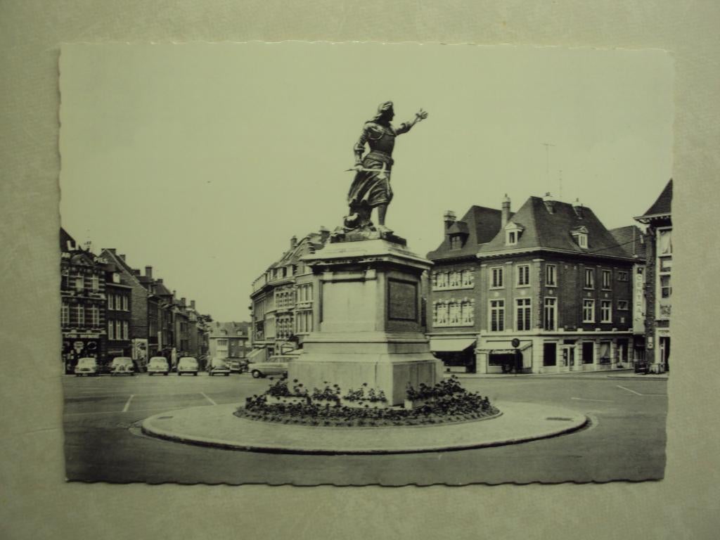 55045 - TOURNAI - MONUMENT CHRISTINE LALAING - ZIE 2 FOTO'S, Envoi