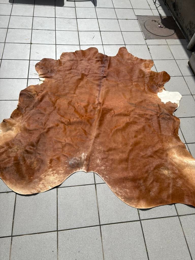 IKEA KOLDBY koeienhuid bruin, Huis en Inrichting, Ophalen, Zo goed als nieuw, Bruin