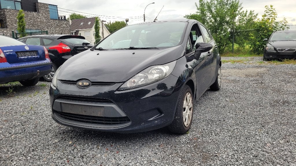 ford fiesta 1.6tdci AIRCO 2010 !! EERST LEZEN !!, Auto's, Ford, Voorwielaandrijving, Stof, 4 cilinders, Zwart