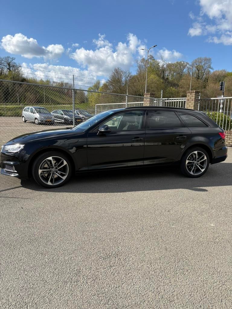 Hele mooie Audi A4 avant 2.0tdi uit 2018, Autos, A4, Noir, 5 portes, Automatique