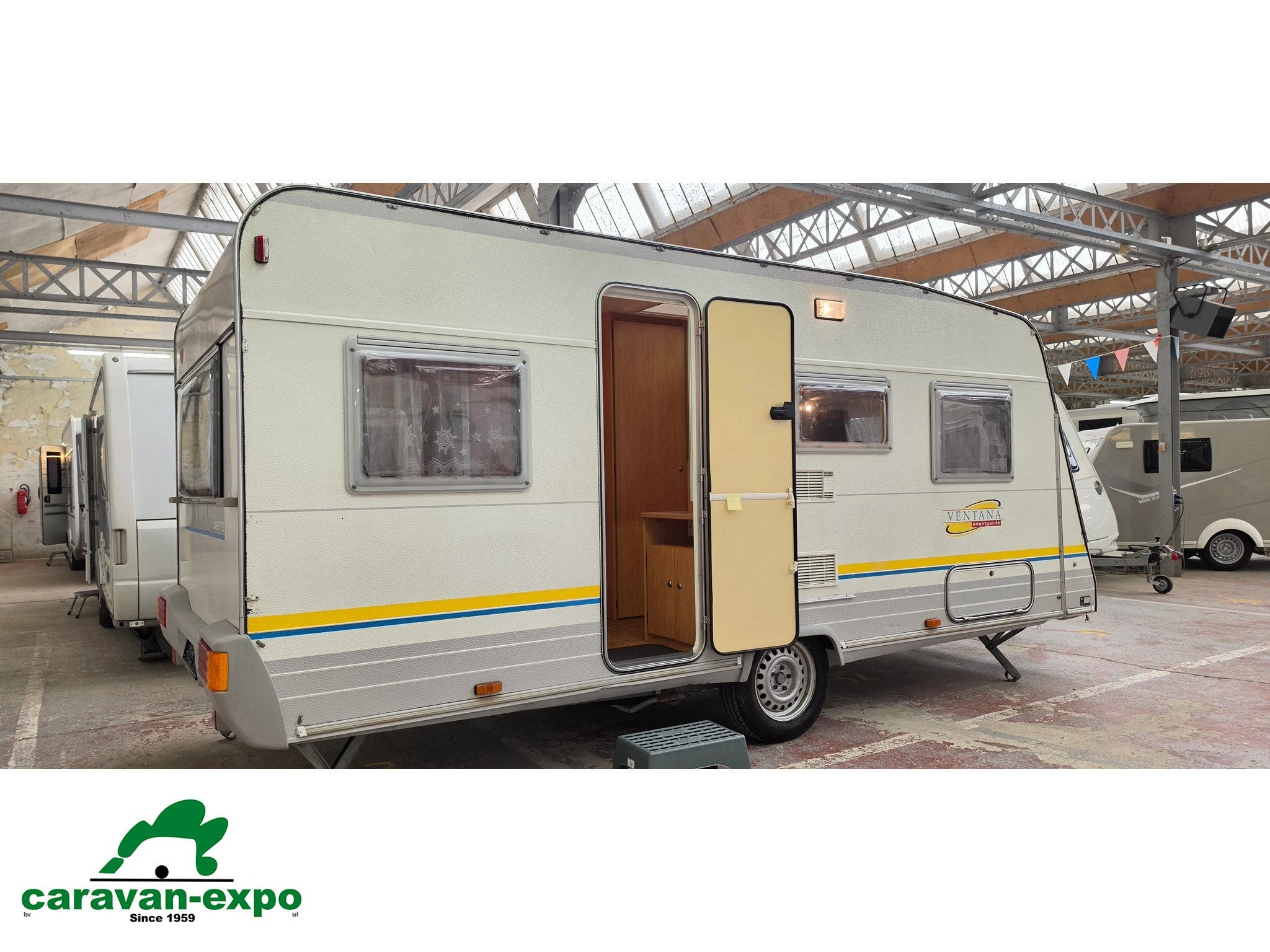 BURSTNER VENTANA 465, Caravans en Kamperen, Bedrijf, 750 - 1000 kg, Bürstner, 4 tot 5 meter