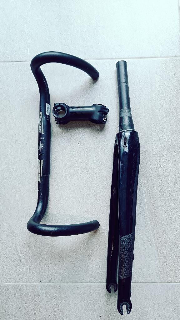Cockpit:Orbea carbonvoorvork, FSAstuur, specialized stuurpen, Fietsen en Brommers, Fietsonderdelen, Ophalen, Stuur, Zo goed als nieuw