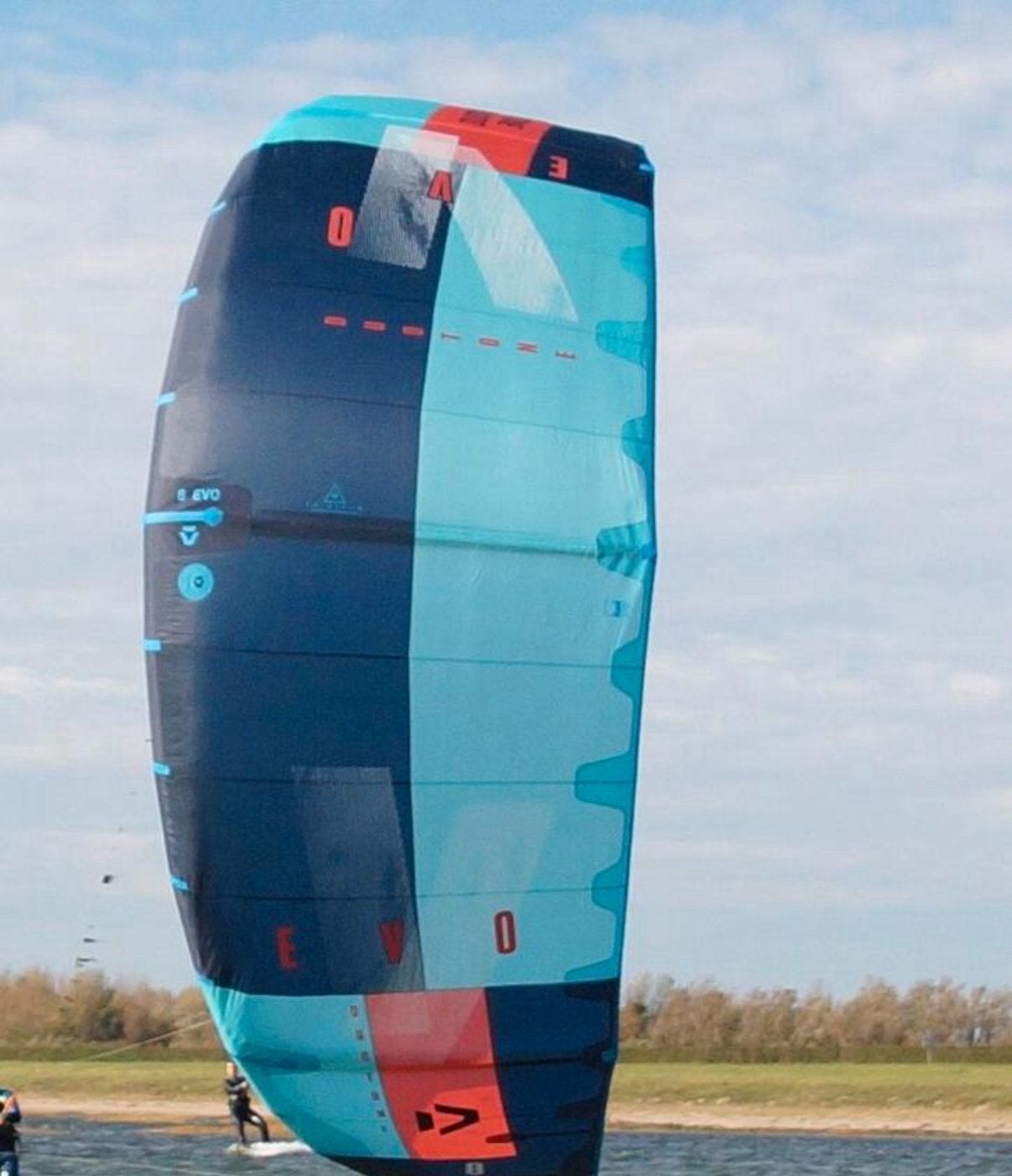 Duotone evo 8, Watersport en Boten, Kitesurfen, Ophalen, Zo goed als nieuw, Bar