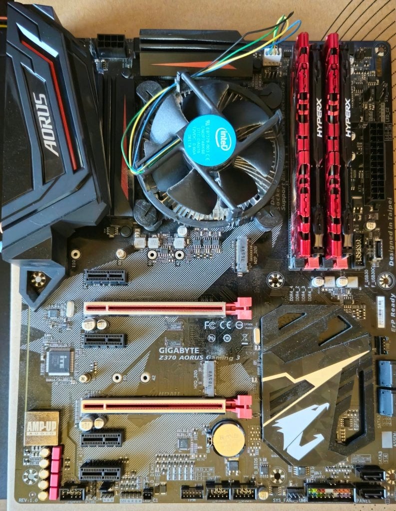 Carte mère Gigabyte Aorus Gaming+ Intel i5 @3Ghz + 16 GbDDR4, Enlèvement, Utilisé, Intel, DDR4