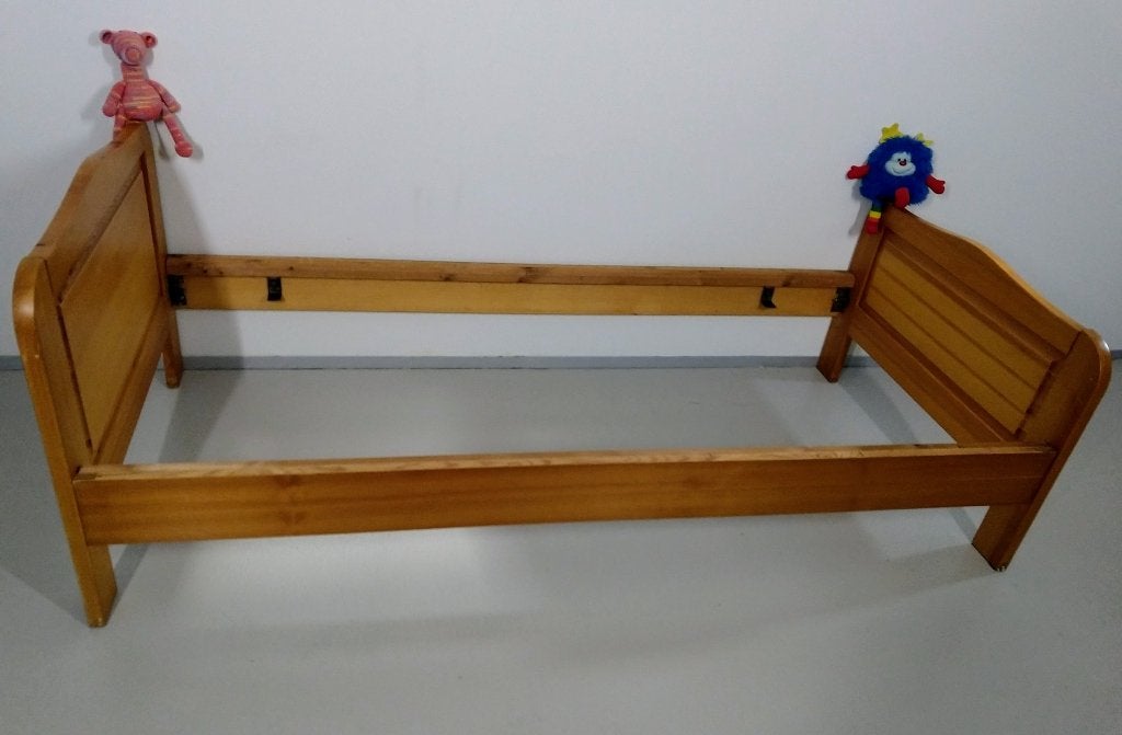 Eenpersoons bed frame/kader 90 X 200 cm, Ophalen, Gebruikt, 90 cm, Eenpersoons