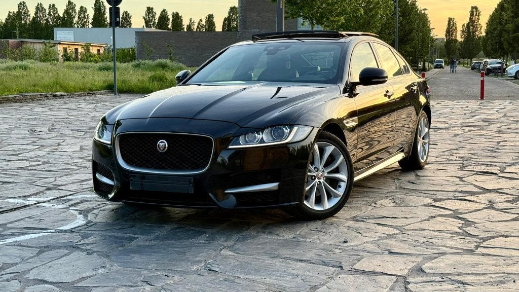 Jaguar XF 2.0d/R-design/Automaat/Xenon/Navi/Pano.dak, Auto's, Jaguar, Automaat, 4 deurs, Achterwielaandrijving, 4 cilinders
