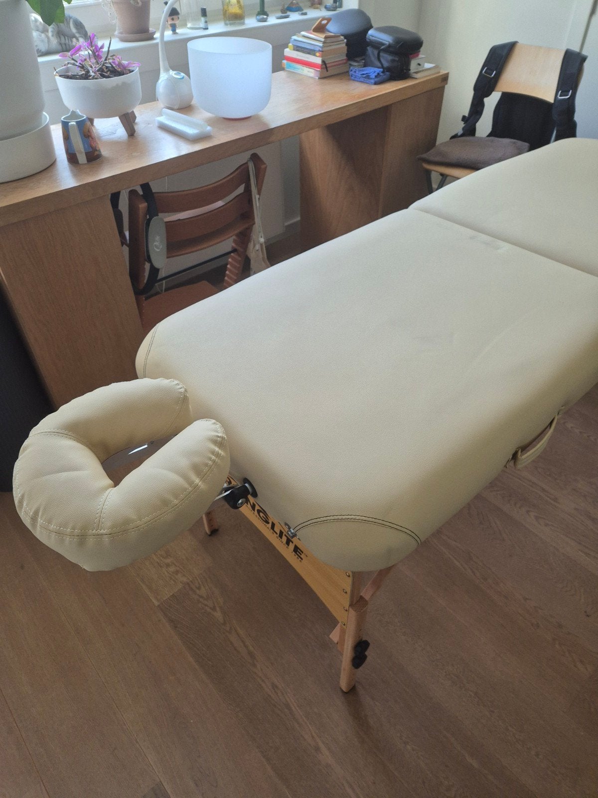 Stronglite opvouwbare massagetafel met stoel en hoesje, Sport en Fitness, Ophalen, Zo goed als nieuw, Massagetafel