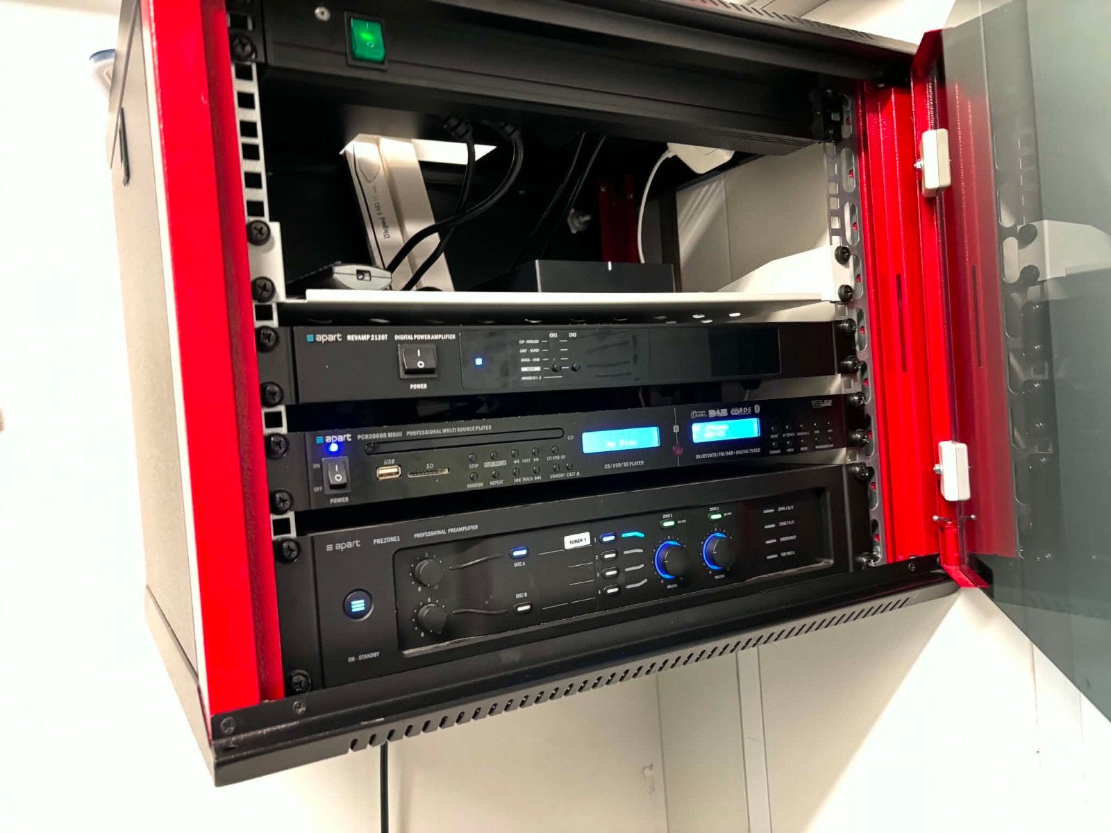 stereo met boksen, Enlèvement, Comme neuf, Avec moniteur