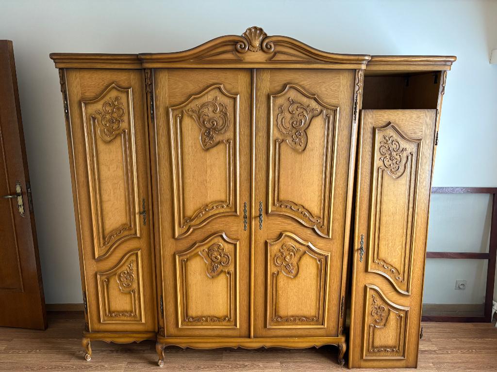 Gratis- stevige mooie oude kast, Antiek en Kunst, Ophalen