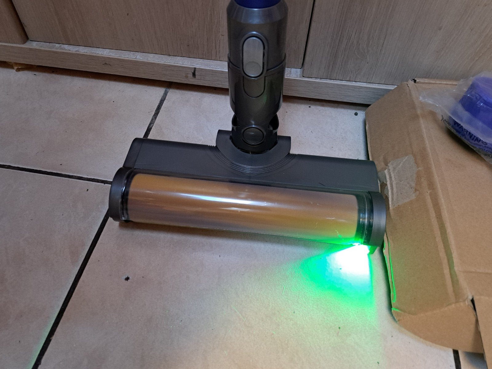 dyson v6 complet support miral+ new brosse led motorisée, Ophalen of Verzenden, Dyson, Geschikt voor tapijt, Reservoir