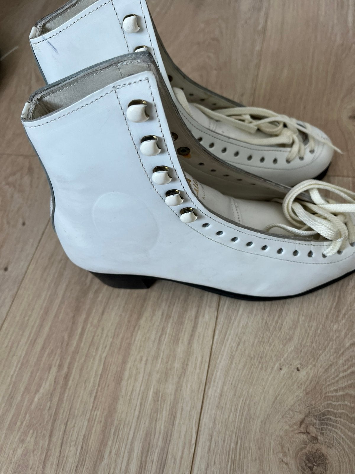 Vintage WIFA Goldstar kunstschaatsen wit leder – maat 37, Ophalen of Verzenden, Zo goed als nieuw, Kunstschaatsen