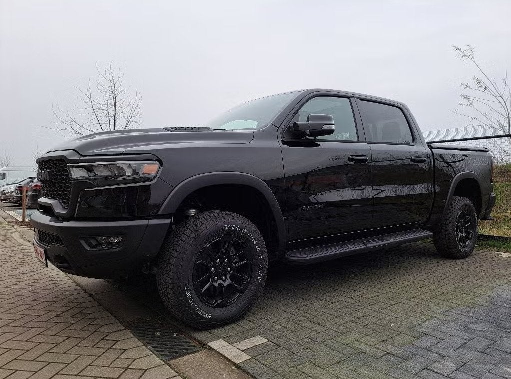 Te Koop Ram 1500 crew cab 4x4 rebel night premium 2025, Automaat, Zwart, SUV of Terreinwagen, LPG