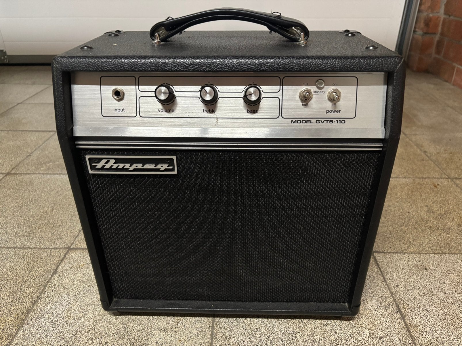 Ampeg gvt5-110 tube amp, Muziek en Instrumenten, Versterkers | Bas en Gitaar, Ophalen, Gebruikt, Gitaar, Minder dan 50 watt