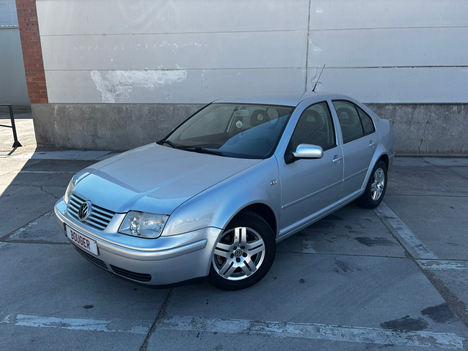 VOLKSWAGEN BORA | 1.4 ESSENCE | EURO 4 | CLIMATISATION, Autos, Argent ou Gris, Achat, Bora, Noir