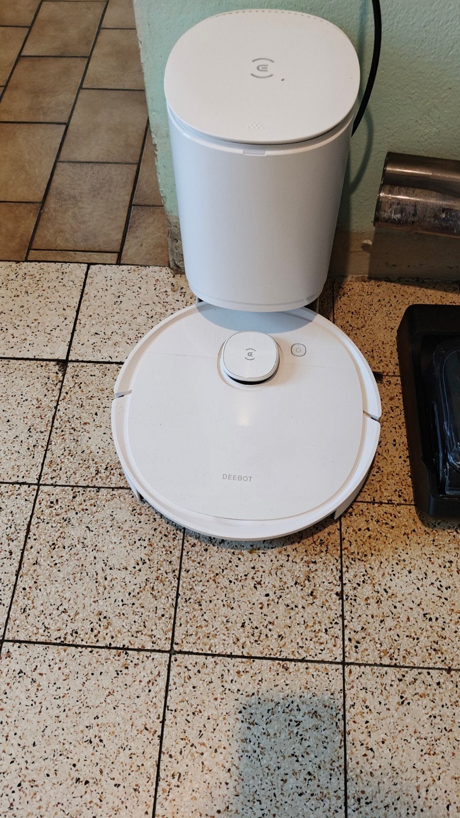ECOVACS DEEBOT T9+ – Robot aspirateur/laveur + station, Enlèvement ou Envoi, Utilisé, Autres matériaux
