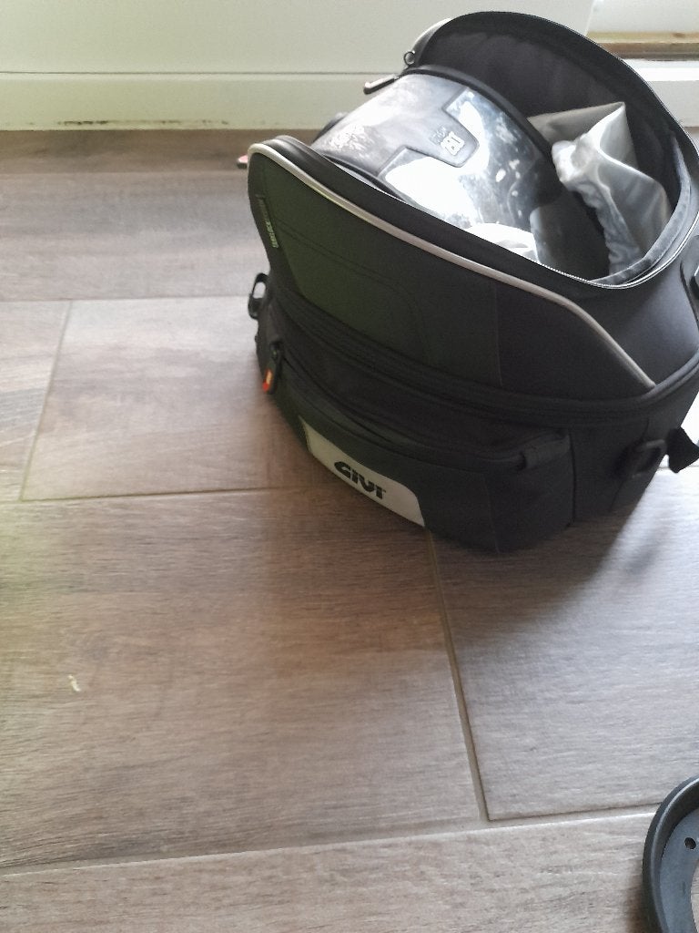 tanktas, Motoren, Ophalen, Zo goed als nieuw