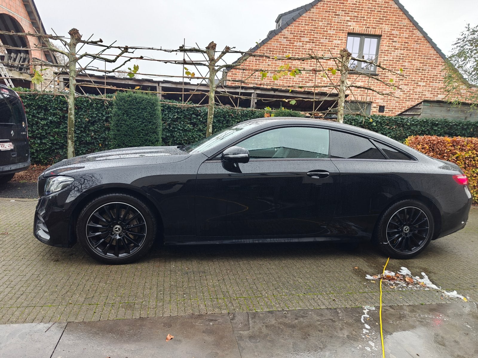 Mercedes E220d coupé AMG, Auto's, Automaat, Bi-Xenon koplampen, 4 cilinders, Zwart