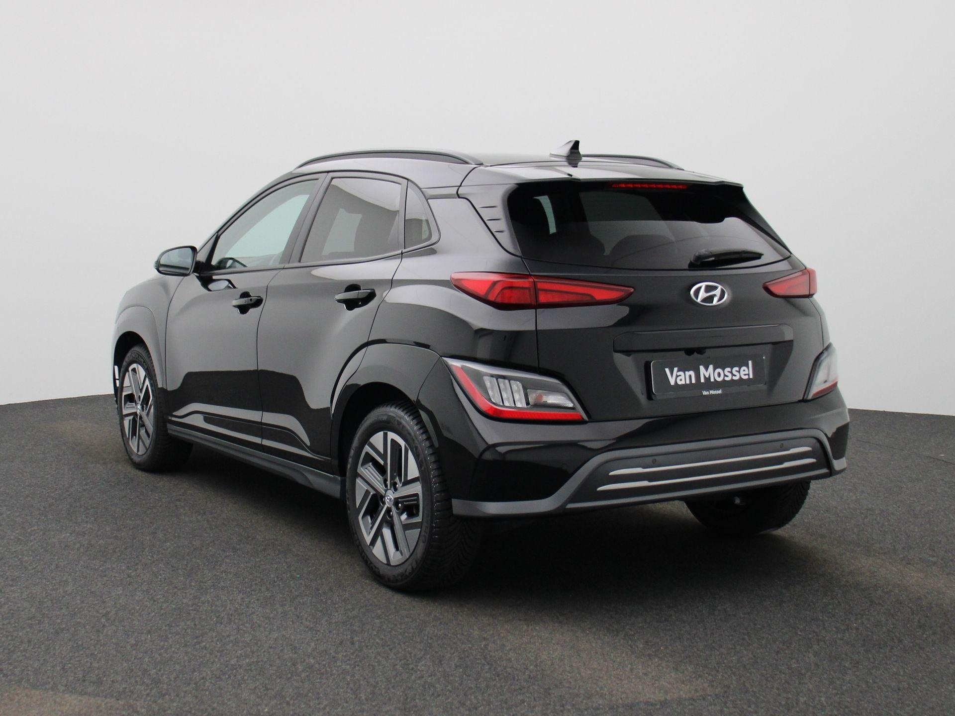 Hyundai Kona Electric Techno 39,2kWh Camera | PDC A | Blueto, Auto's, Hyundai, Stof, 1535 kg, 136 pk, Zwart