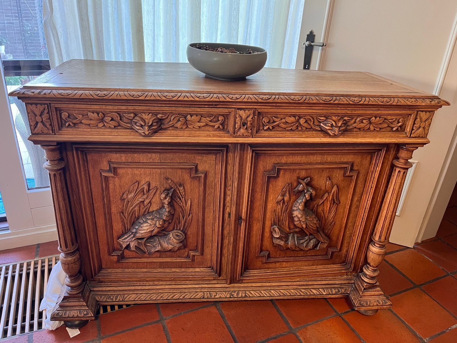 Buffet en chêne massif, Maison & Meubles, Avec porte(s), Comme neuf, 100 à 150 cm, Enlèvement