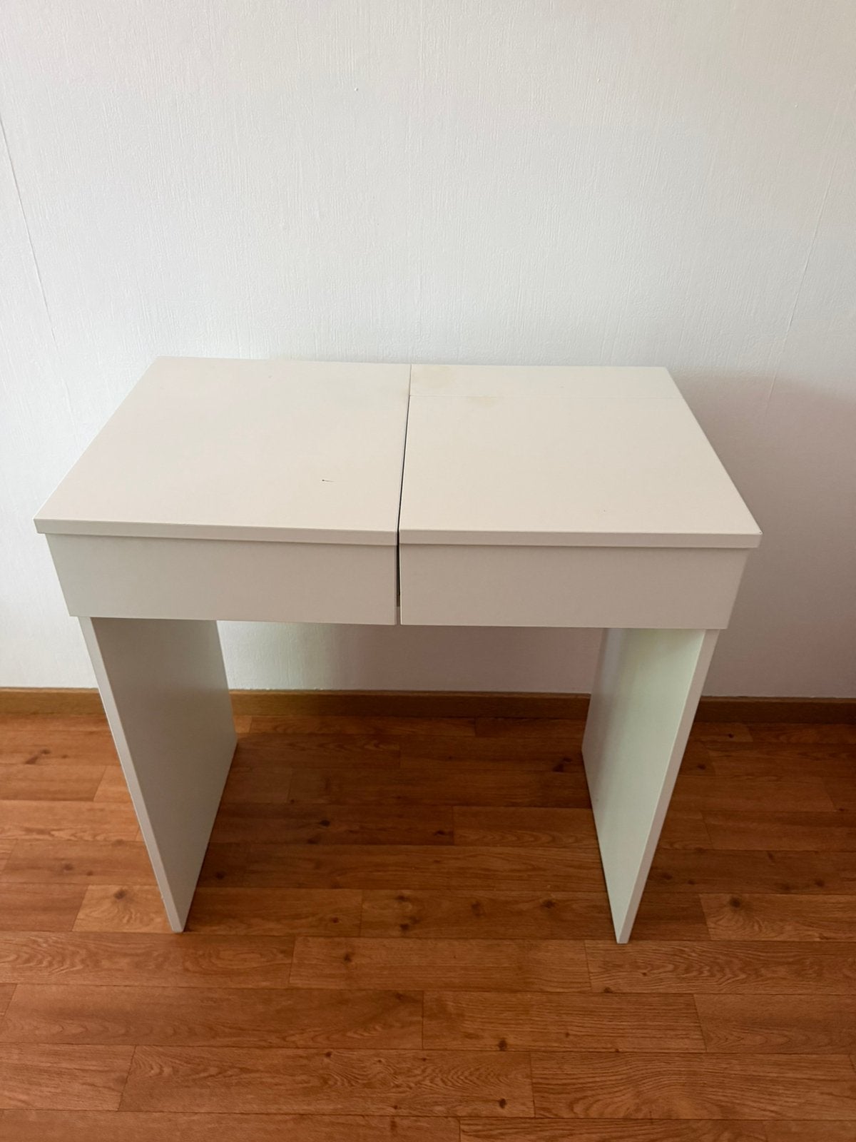 Kleine make up tafel, Ophalen, Zo goed als nieuw