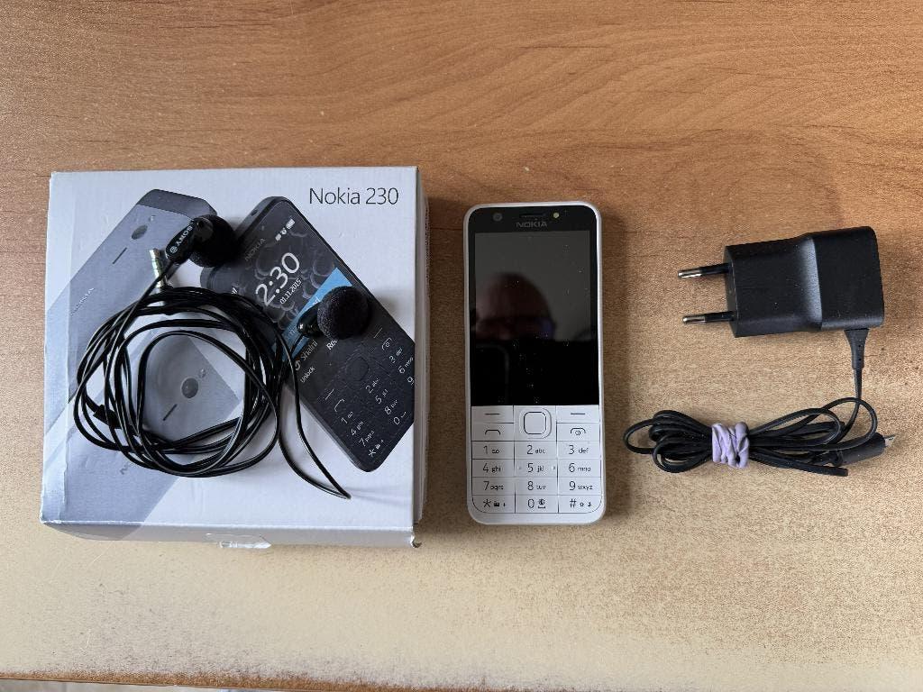 Nokia 230, Télécoms, Téléphonie mobile | Nokia, Moins de 3 mégapixels, Classique ou Candybar, Clavier physique, Comme neuf