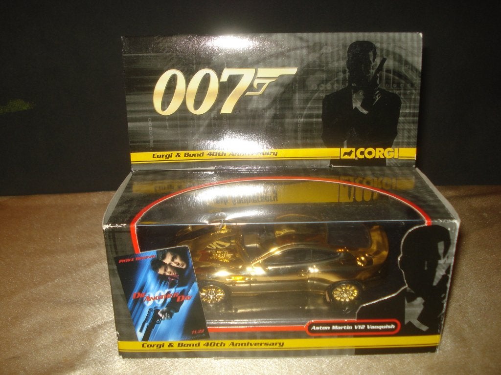 CORGI Aston Martin V12 Vanquish Gold James Bond 40th Anniver, Ophalen of Verzenden, Nieuw, Auto, Corgi