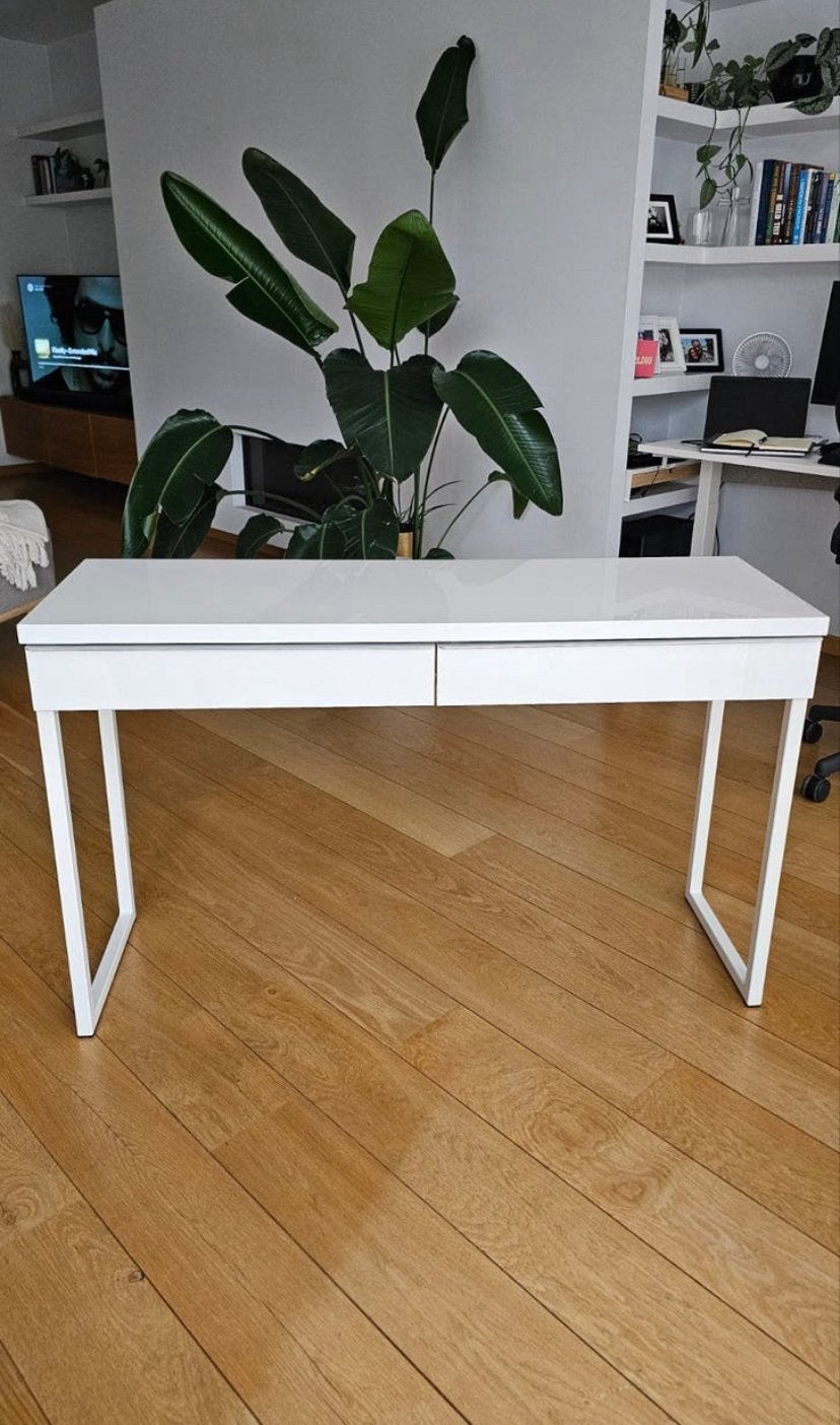 Prachtig bureel IKEA BESTÅ BURS bureau met 2 lades in, Enlèvement, Comme neuf