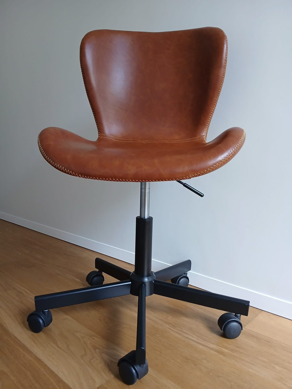 Design bureaustoel, Huis en Inrichting, Ophalen, Zo goed als nieuw, Bruin, Bureaustoel