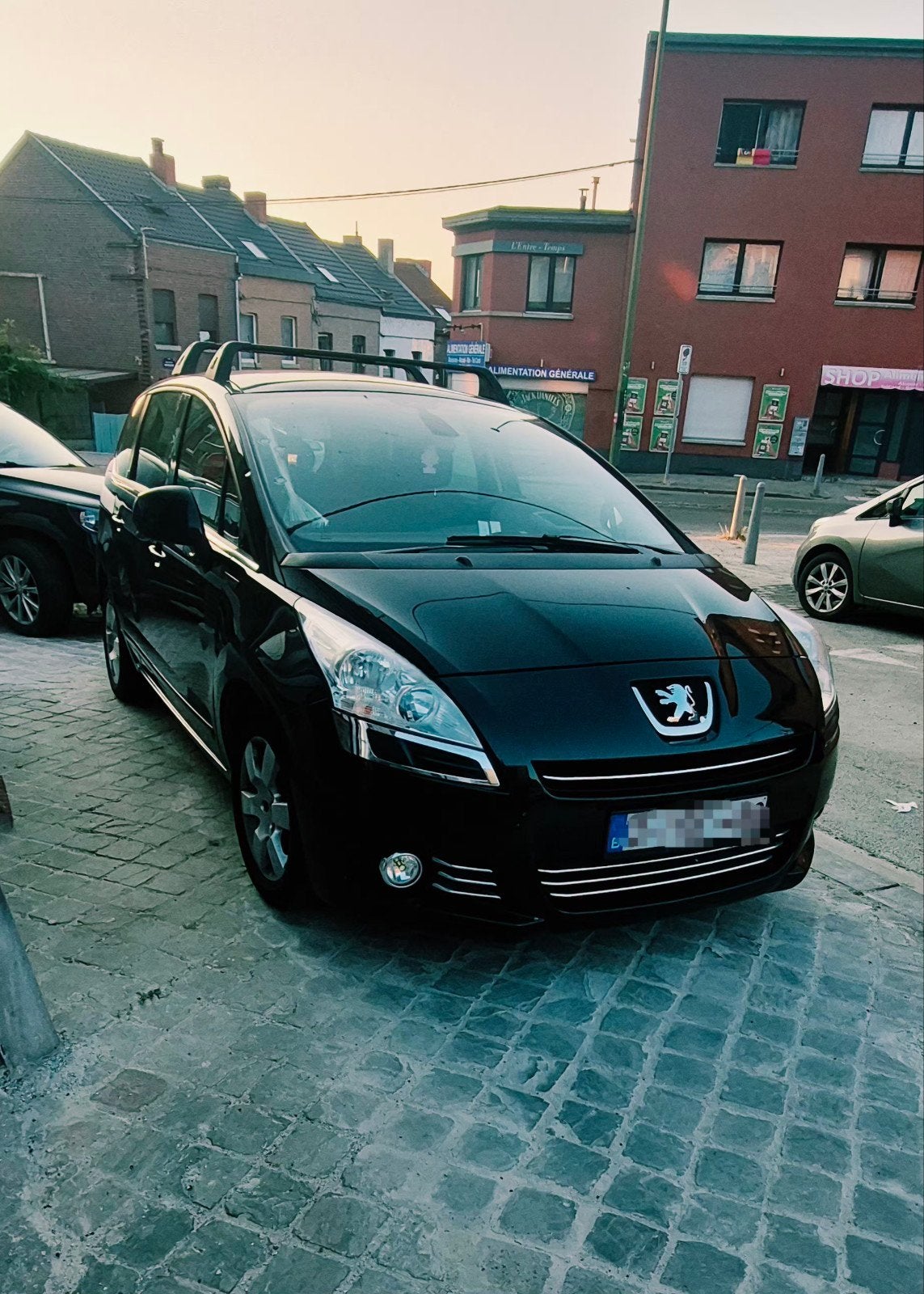 Peugeot 5008 1.6 essence
 Euro 5b
année 2011 156ch 7 place, Auto's, Peugeot, Automaat, Bluetooth, Particulier, Te koop