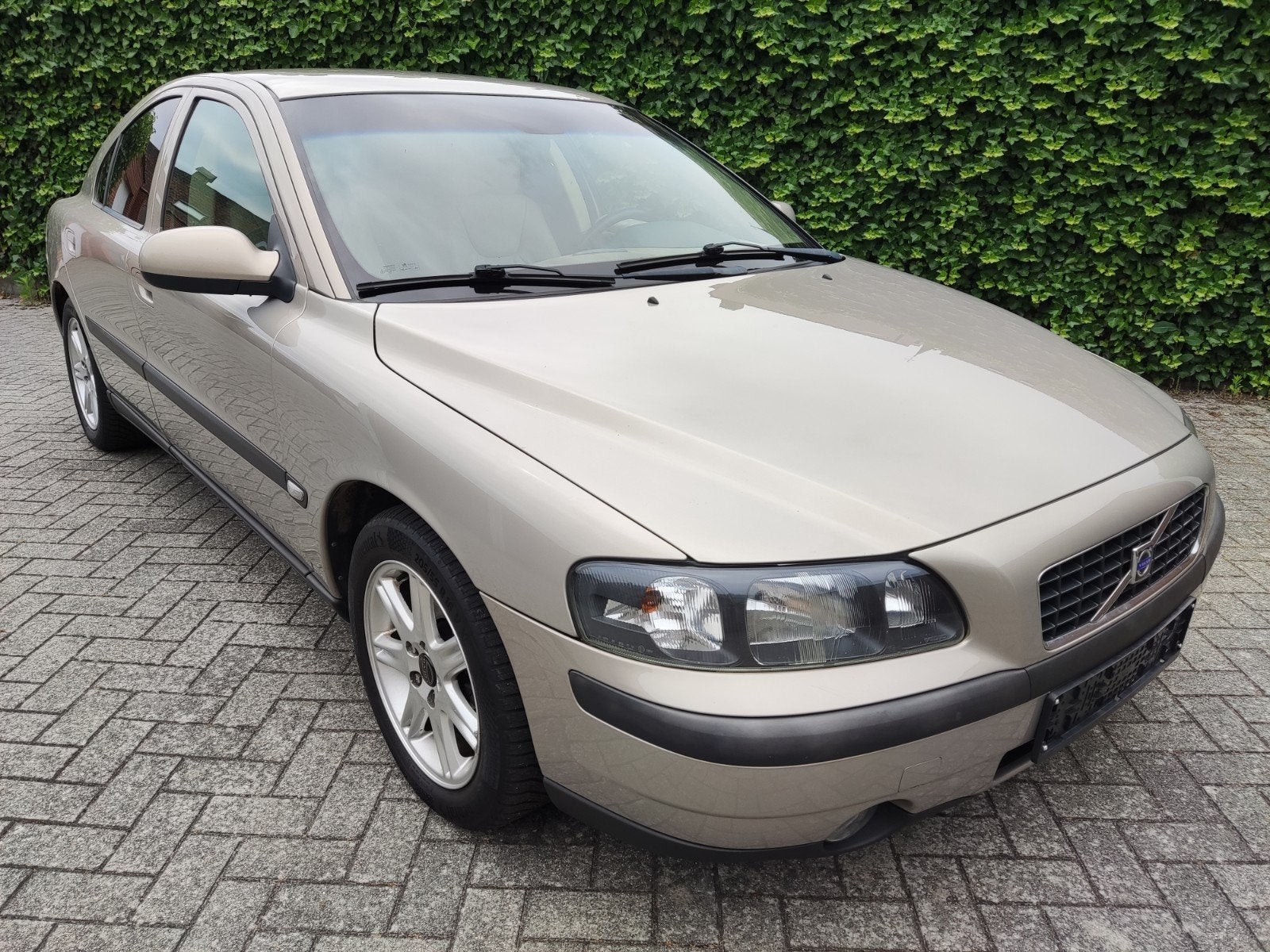 Volvo S60 2.4D / 2002 / 153.000 / Diesel, Auto's, Voorwielaandrijving, 4 deurs, Beige, S60