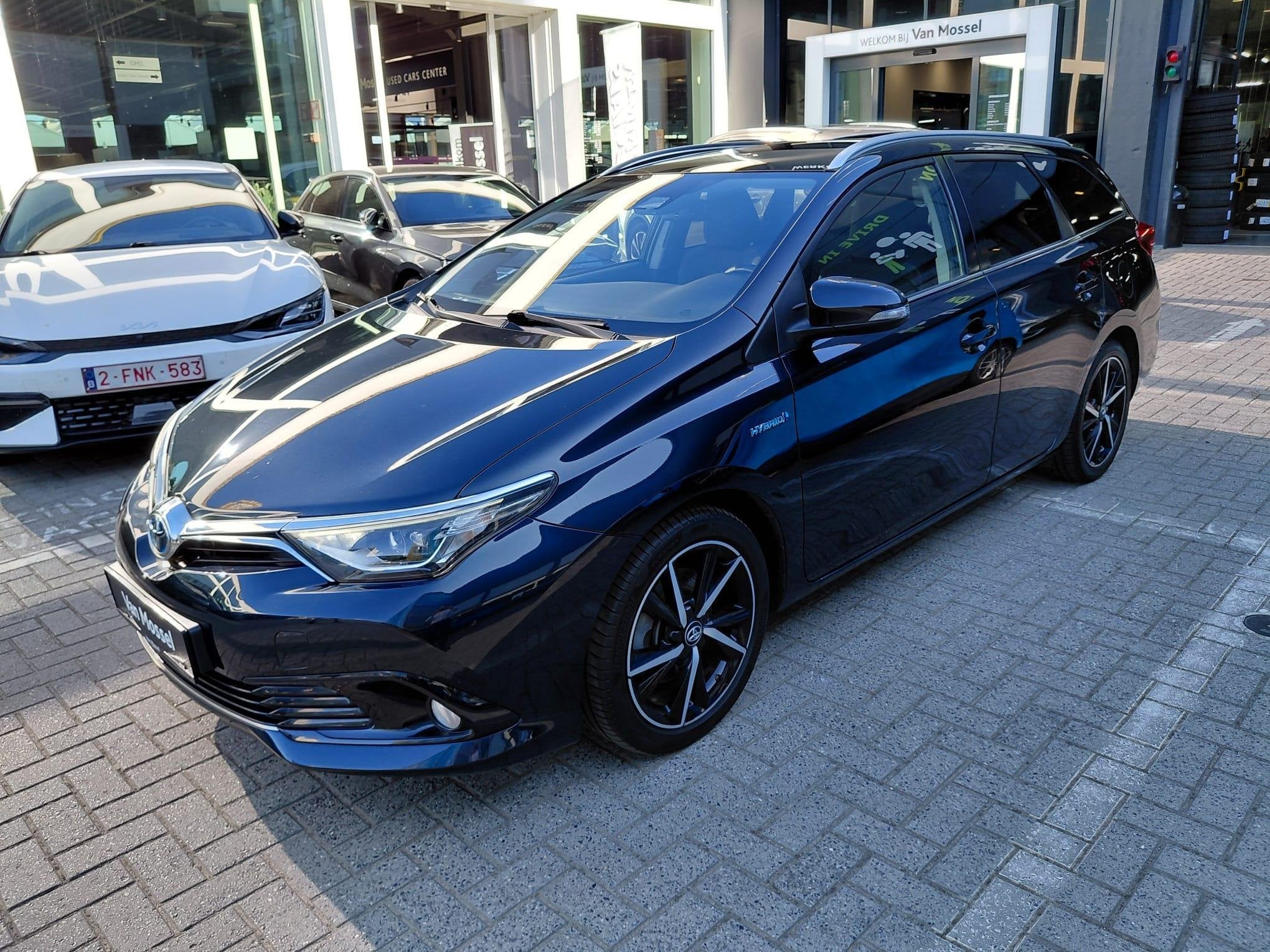 Toyota Auris Touring Sports 1.8 VVT-i Hybrid CVT Dynamic HSD, Autos, 100 kW, Euro 5, Achat, 136 ch