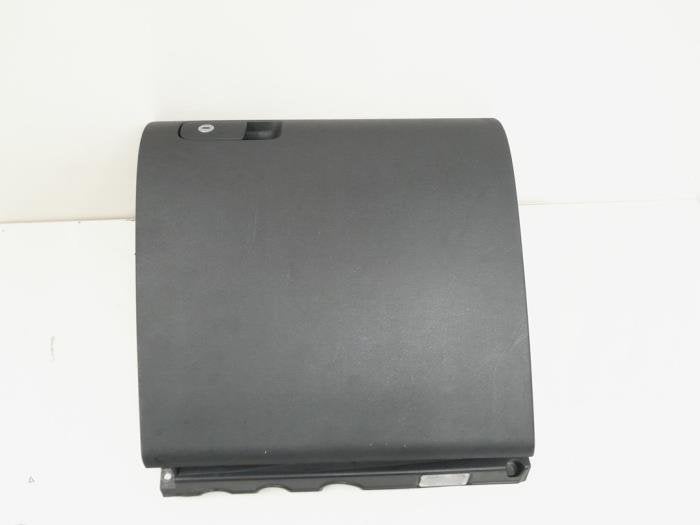 Boîte à gants d'un Volkswagen Tiguan, Volkswagen, -, 3 mois de garantie, Utilisé