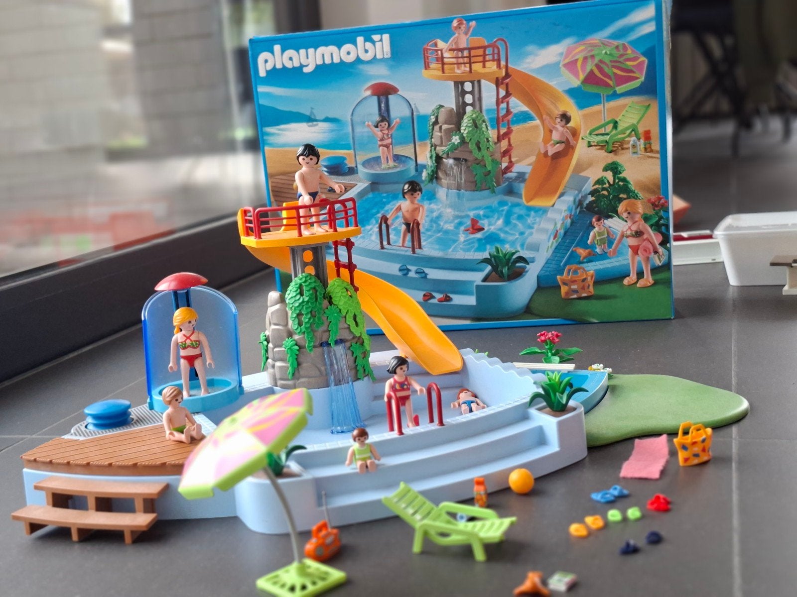 Playmobil openluchtzwembad 4858, Ophalen, Complete set, Family fun, Zo goed als nieuw