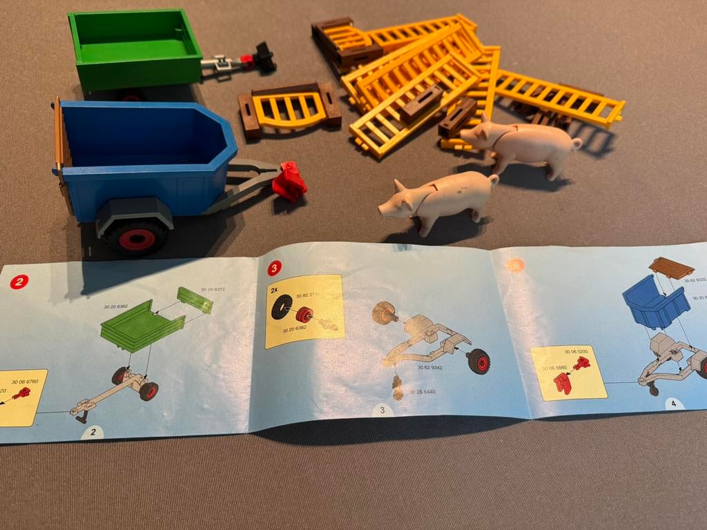 Playmobil 7439 twee aanhangwagens voor tractor & accessoires, Ophalen of Verzenden, Zo goed als nieuw, Los Playmobil