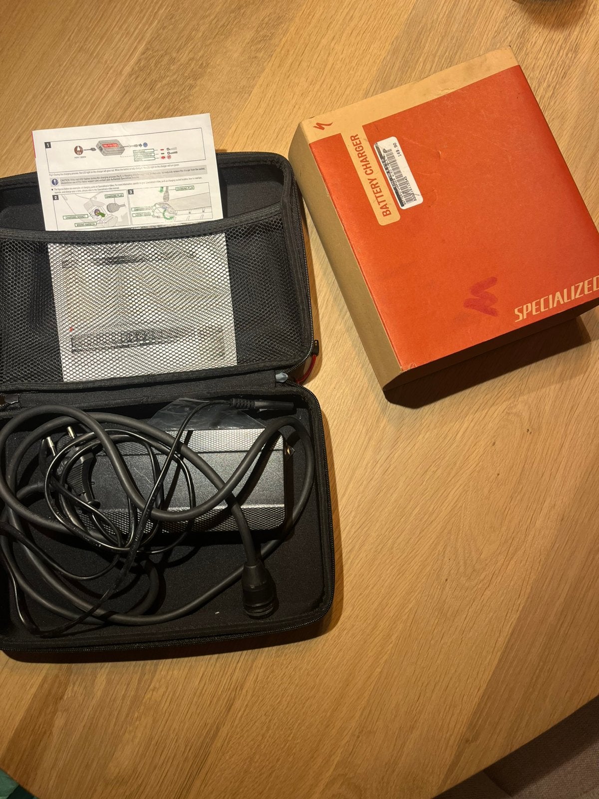 Chargeur spécialisé Nouveau, Vélos & Vélomoteurs, Comme neuf