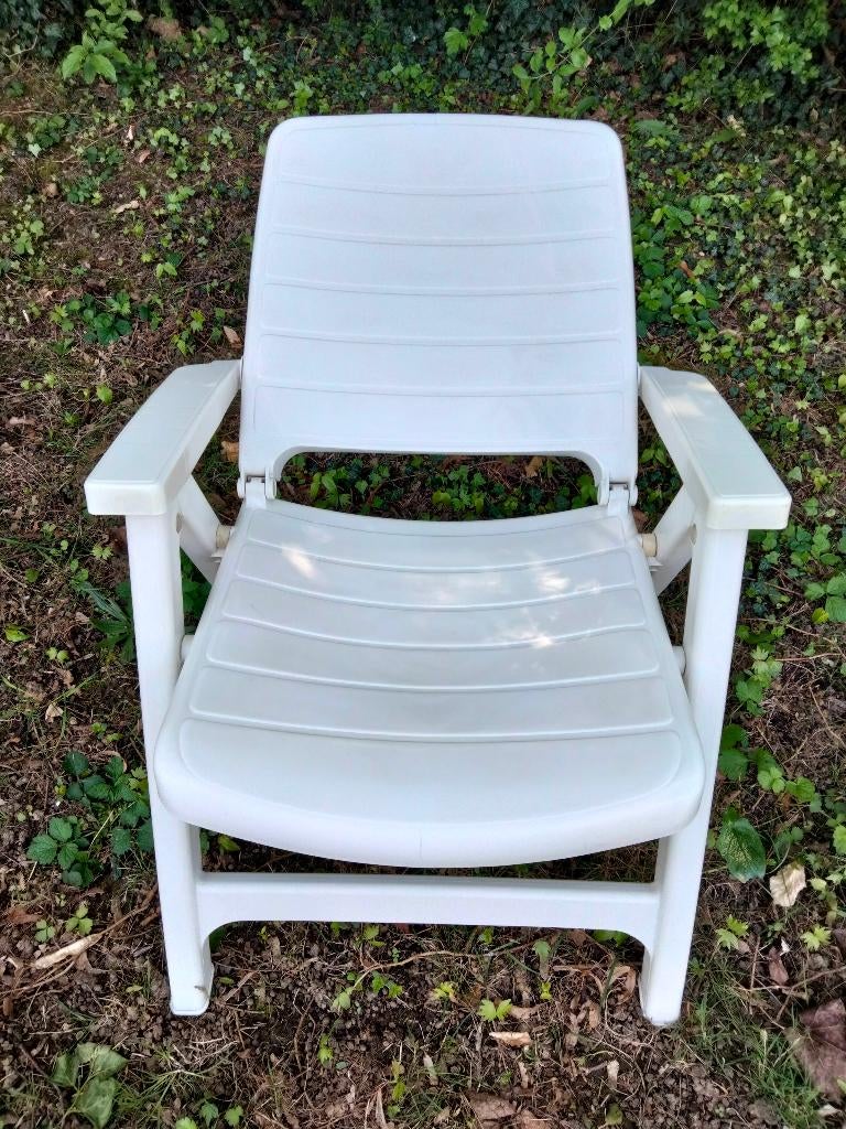 witte tuinstoel, Jardin & Terrasse, Chaises de jardin, Enlèvement, Utilisé, Synthétique, Ajustable