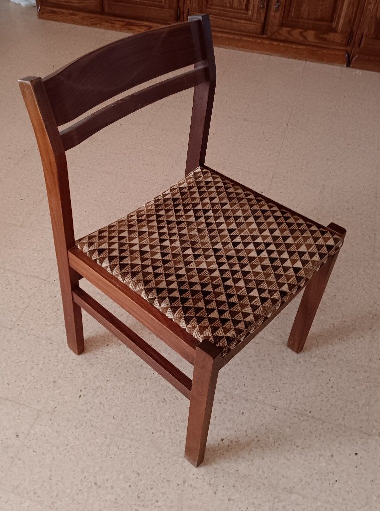Stoelen, Huis en Inrichting, Stoelen, Ophalen, Bruin, Zo goed als nieuw, Vier
