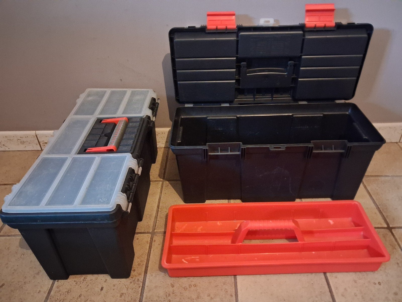 2 gereedschapskoffers 12 € per stuk of 2 voor 20 €, Bricolage & Construction, Boîtes à outils, Enlèvement, Utilisé