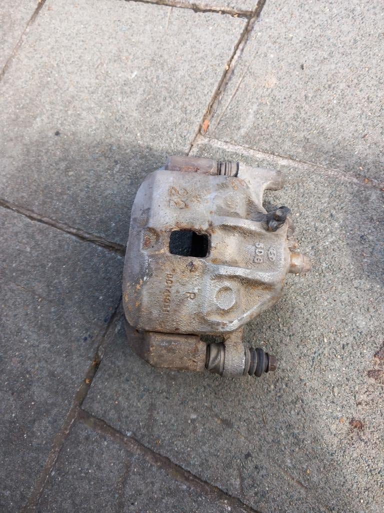 2002-2009 HYUNDAI GETZ REMKLAUW RECHTSVOOR, Ophalen, Gereviseerd, Hyundai