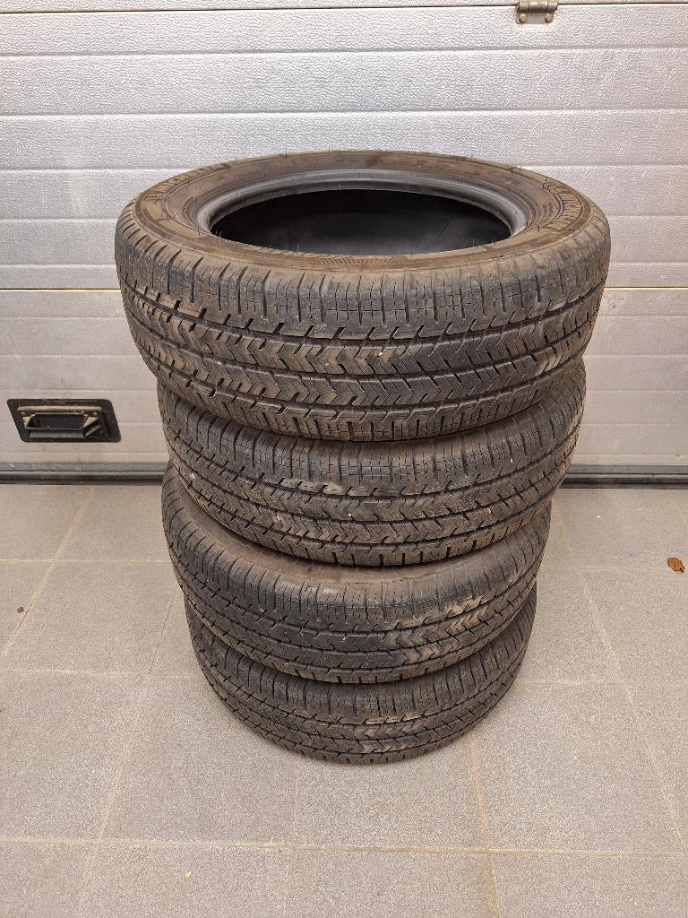 michelin 215/60R17, Neuf, 215 mm, Pneus été, Véhicule utilitaire