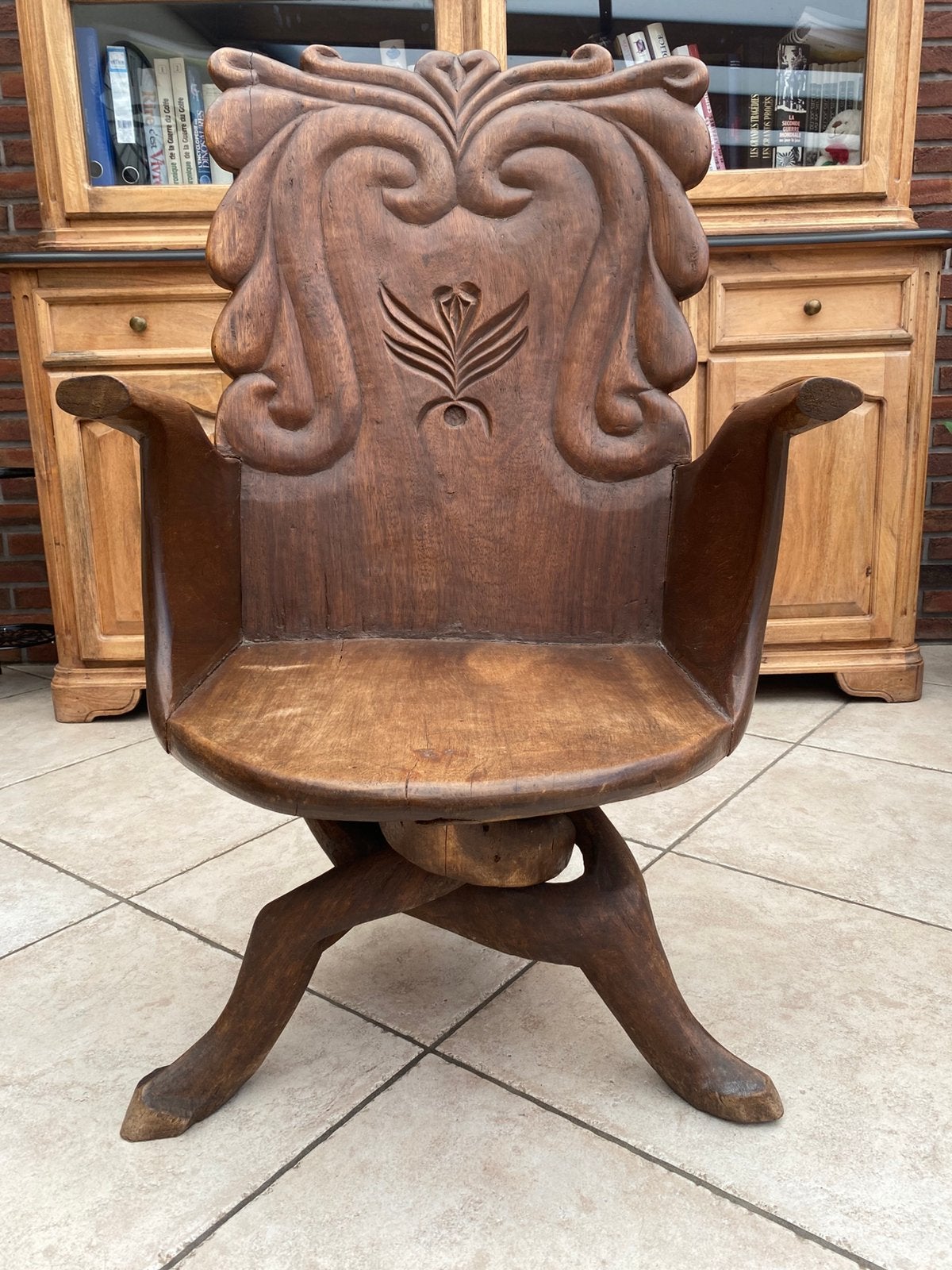 Fauteuil africain, Ophalen