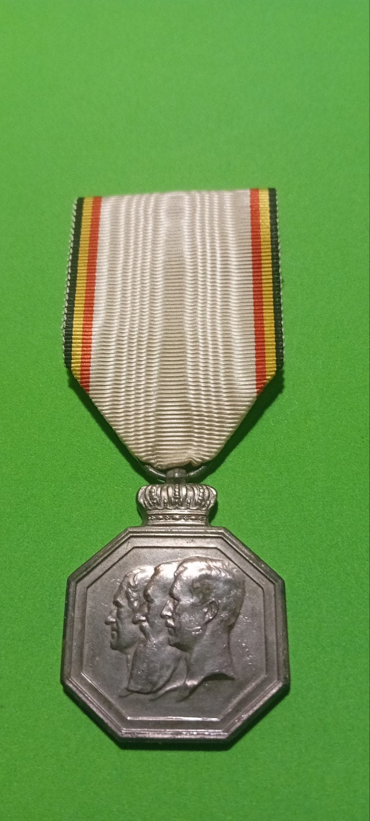 Médaille du centenaire belge 1830-1930, Collections, Enlèvement, Ruban, Médaille ou Ailes